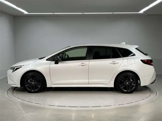Toyota Corolla Touring, 2024 — фото автомобиля из Японии