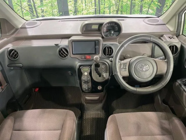 Toyota Spade, 2013 — фото автомобиля из Японии