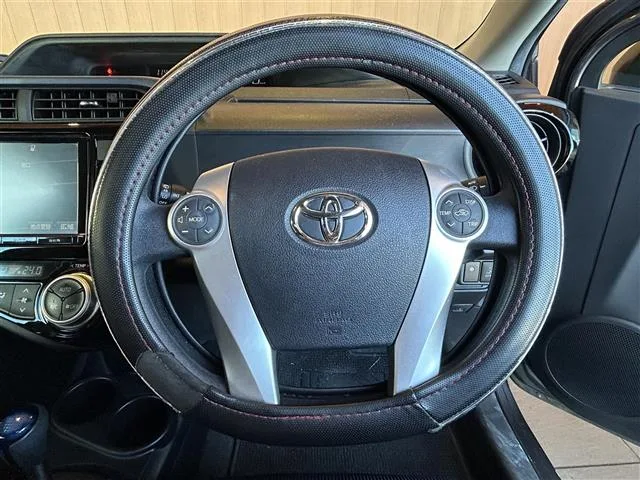 Toyota Aqua, 2015 — фото автомобиля из Японии